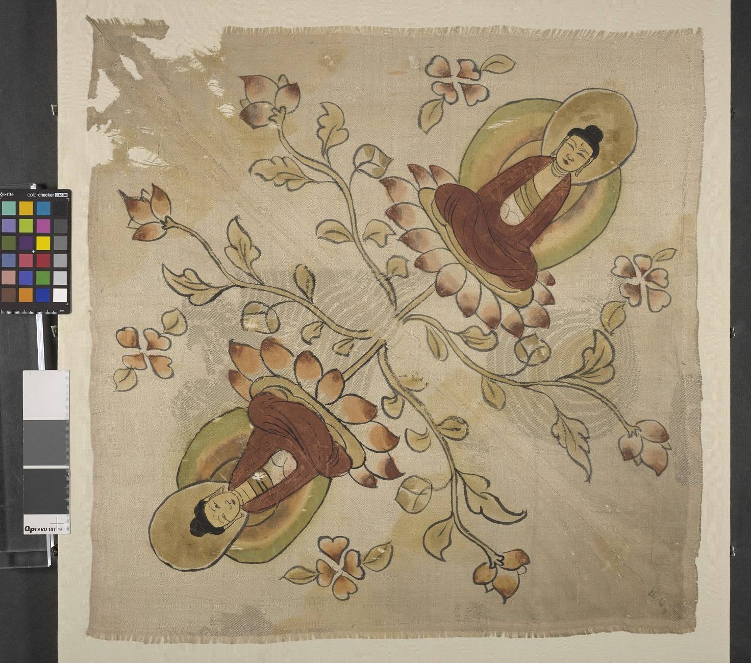 暗花绫地彩绘莲座佛像幡头.五代10世纪.高51.5x52.5cm.敦煌莫高窟.英国博物馆.编号MAS-888.大小9810x8654 - 副本